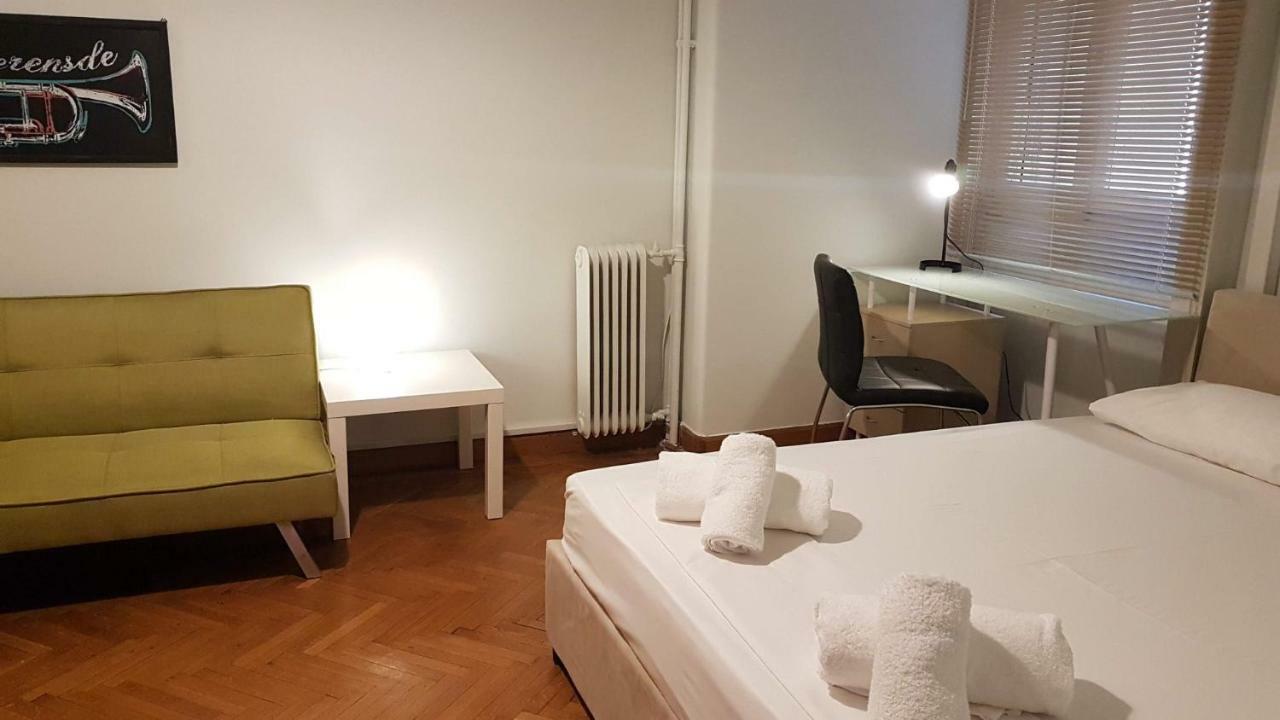 Violet Errathens Apartment - Athens Center, 7 Bd, 3 Bath 외부 사진
