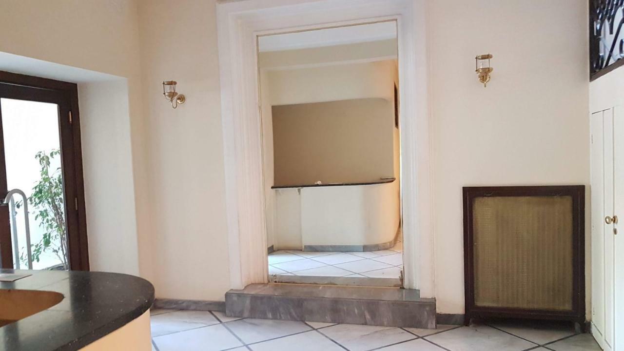 Violet Errathens Apartment - Athens Center, 7 Bd, 3 Bath 외부 사진