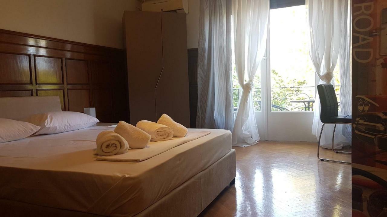 Violet Errathens Apartment - Athens Center, 7 Bd, 3 Bath 외부 사진