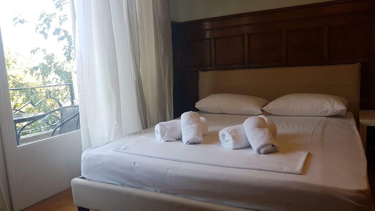 Violet Errathens Apartment - Athens Center, 7 Bd, 3 Bath 외부 사진